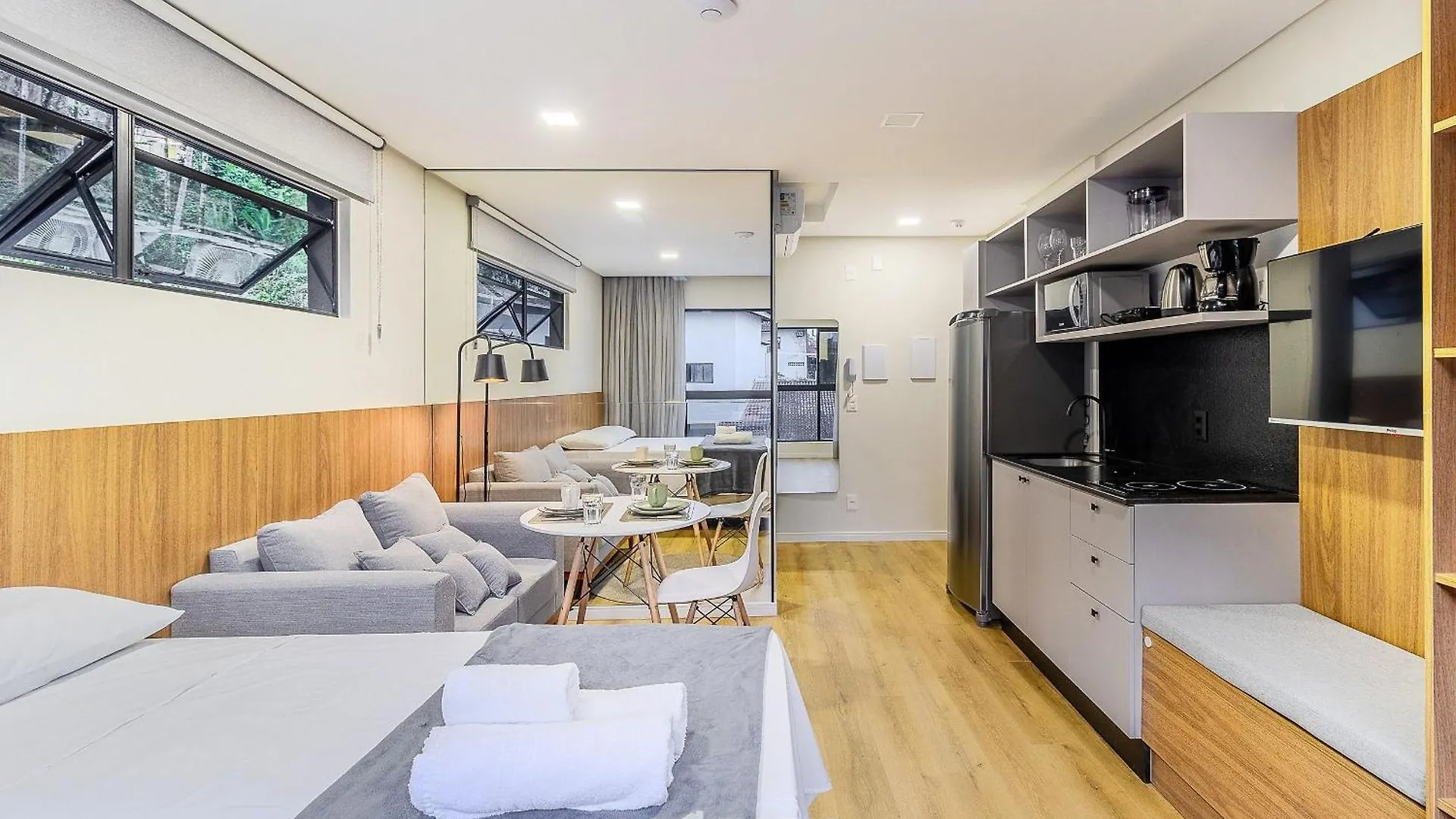 Rup - Studios Equipados Em Predio Com Piscina Blumenau 0*,