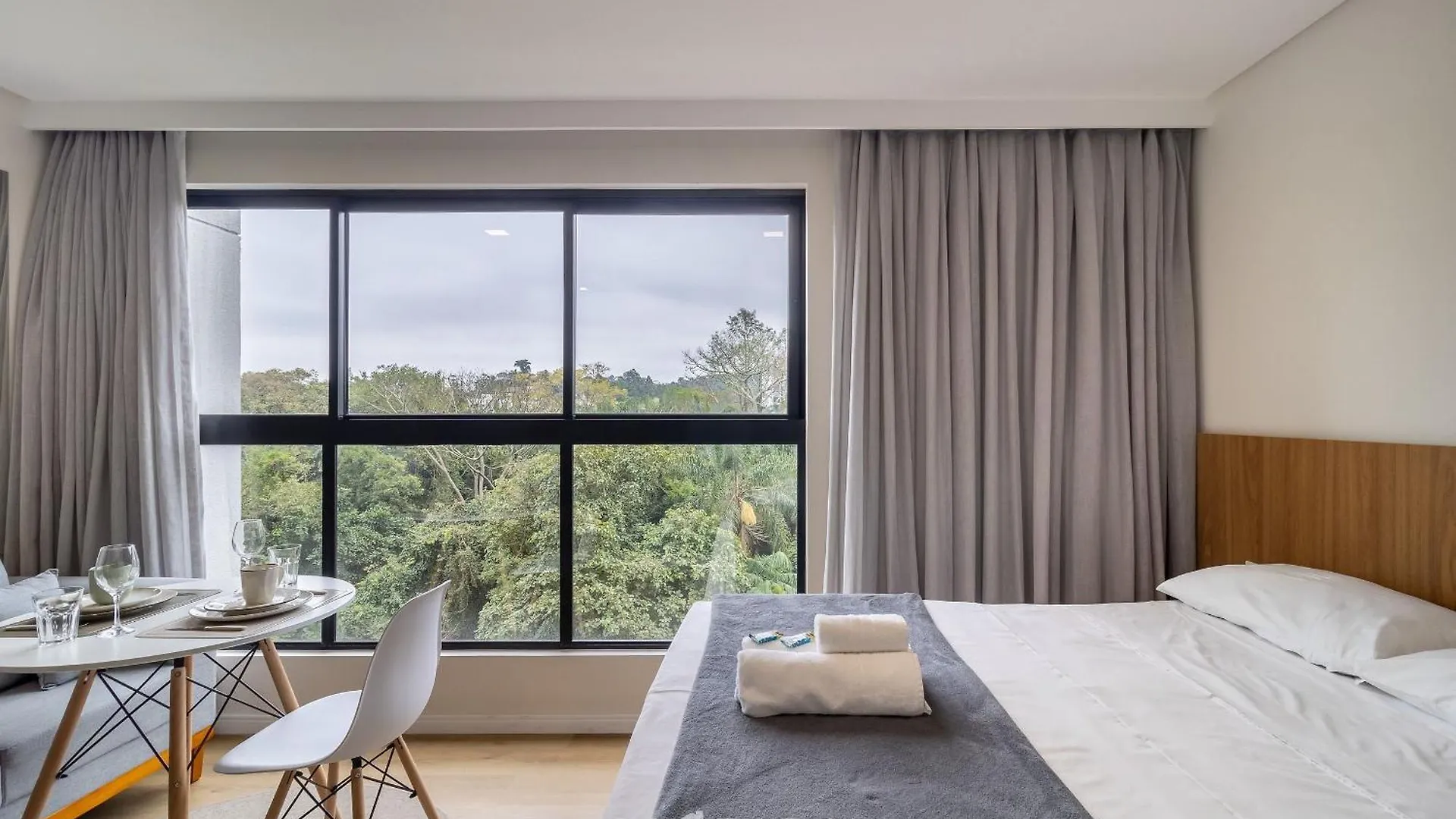 Rup - Studios Equipados Em Predio Com Piscina Blumenau 0*,  Brazil