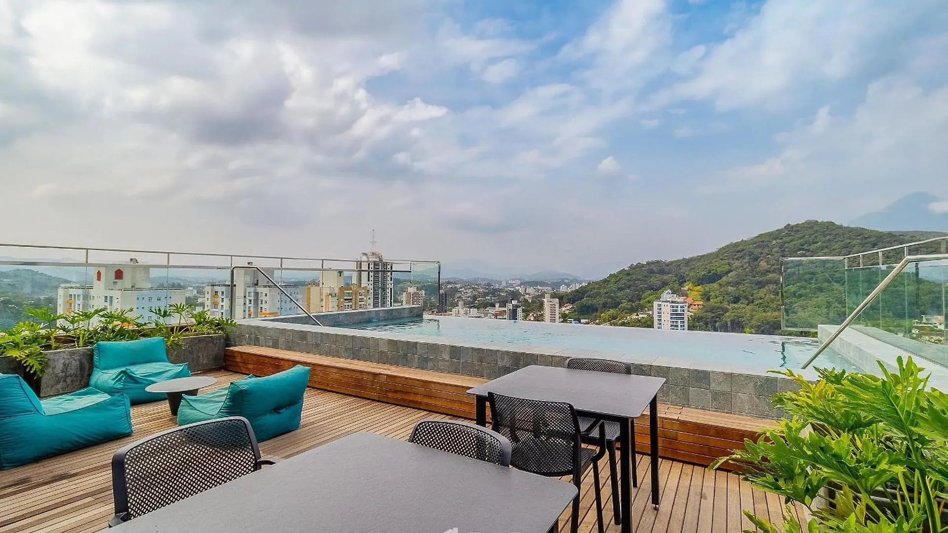 Rup - Studios Equipados Em Predio Com Piscina Blumenau Apartment